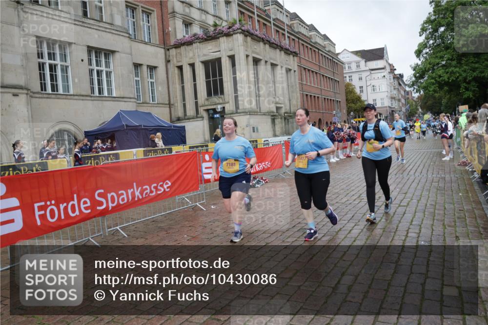 13.09.2026 - Kiel Lauf Yannick Fuchs http://msf.ph/oto/10430086 13.09.2026 11:11:55 Ziel 2950, 3580, 5156, 5227, 5387, 6965, 9296, 9572, 9661, 11713, 141, 1460, 1655, 1761, 3580, 4053, 4090, 4589, 5869, 6729, 7181, 7431, 8127, 9260, 9739, 9784, 11417, 11719, 11756, 12053, 6053, 10397, 1079, 1655, 2192, 3346, 4090, 4589, 5869, 7181, 7431, 9693, 10067, 10882, 11361, 11417, 11719, 11947, 12845 meine-sportfotos.de
