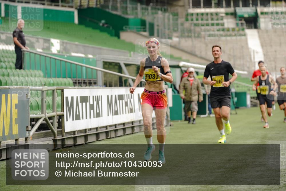 13.09.2026 - 21. swb-Marathon Bremen Michael Burmester http://msf.ph/oto/10430093 13.09.2026 10:21:22 Laufen im Stadion 10244, 10261, 10262, 10818, 10961, 10994, 11067, 11068, 11083, 11142, 11176, 11197, 11418, 11512, 11619, 11738, 11854, 11916, 11964, 12289, 12324, 12358, 12413, 12456, 12513, 12520, 12540, 13505, 13514, 13535, 13540, 13548, 13551, 13558, 13559, 13560, 13568, 13575, 13583, 13588, 13590, 13601, 13605, 13606, 13608, 13610, 13619, 13633, 13636, 13637, 12457, 12458, 13504, 13510, 13517, 13522, 13533, 13536, 13542, 13543, 13554, 13561, 13564, 13579, 13623 meine-sportfotos.de