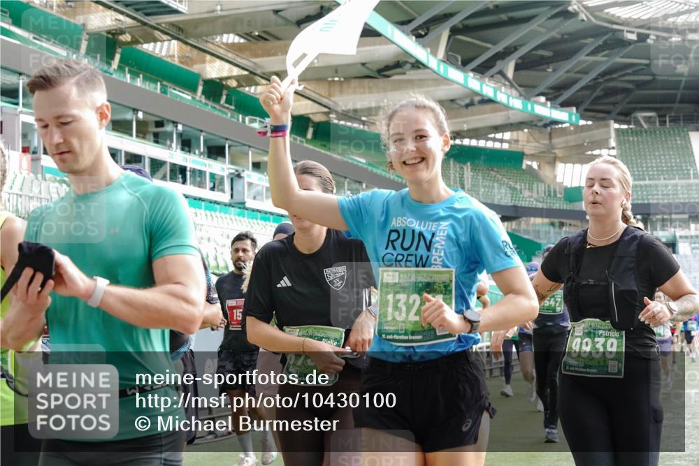 13.09.2026 - 21. swb-Marathon Bremen Michael Burmester http://msf.ph/oto/10430100 13.09.2026 13:27:37 Laufen im Stadion 111, 186, 202, 357, 364, 390, 478, 597, 726, 829, 833, 888, 925, 1077, 1220, 1412, 1473, 1496, 1608, 1700, 1769, 1958, 1961, 1984, 2236, 2273, 2309, 2388, 2404, 2428, 2502, 2507, 2508, 2542, 2574, 2576, 2582, 2592, 2725, 2748, 2817, 2875, 2876, 2923, 2965, 3045, 3047, 3050, 3073, 3084, 3184, 3219, 3359, 3540, 3589, 3592, 3629, 3756, 3826, 3885, 3907, 3978, 4238, 4457, 4660 meine-sportfotos.de
