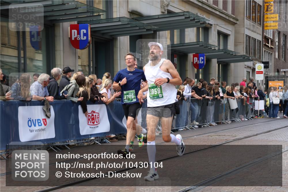 13.09.2026 - 21. swb-Marathon Bremen Strokosch-Dieckow http://msf.ph/oto/10430104 13.09.2026 13:10:05 Ziel 604, 640, 957, 1277, 2605, 3959, 5532, 5620, 6267, 7881, 8033, 8064, 8709, 538, 567, 623, 1723, 1975, 2020, 2750, 4781, 5627, 8835, 9277, 9804, 9817 meine-sportfotos.de