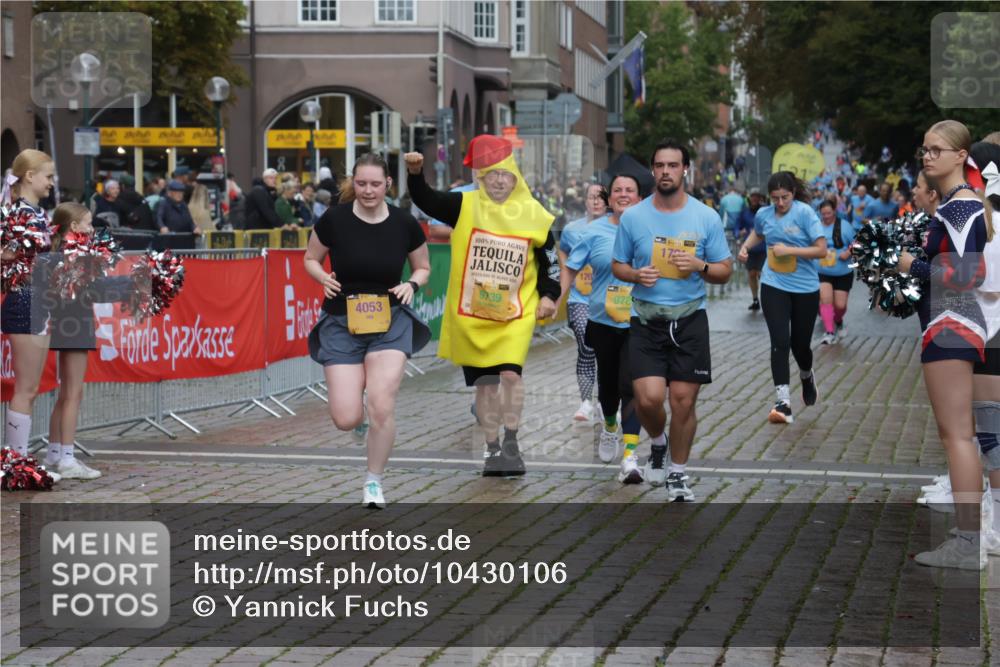 13.09.2026 - Kiel Lauf Yannick Fuchs http://msf.ph/oto/10430106 13.09.2026 11:12:02 Ziel 2950, 5227, 5387, 6965, 9296, 9572, 9661, 10397, 11713, 141, 1761, 3580, 4053, 5156, 6729, 9260, 9739, 9784, 11756, 12053, 1000, 1580, 1782, 2118, 5249, 6051, 6053, 1460, 1655, 4090, 4589, 5869, 7181, 7431, 8127, 11417, 11719 meine-sportfotos.de