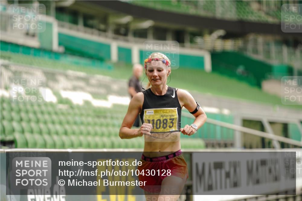 13.09.2026 - 21. swb-Marathon Bremen Michael Burmester http://msf.ph/oto/10430128 13.09.2026 10:21:23 Laufen im Stadion 10244, 10261, 10262, 10818, 10961, 10994, 11067, 11068, 11083, 11142, 11176, 11418, 11512, 11619, 11738, 11854, 11916, 11964, 12289, 12324, 12358, 12413, 12456, 12513, 12520, 12540, 13505, 13514, 13535, 13540, 13548, 13551, 13558, 13559, 13560, 13568, 13575, 13583, 13588, 13590, 13601, 13605, 13606, 13608, 13610, 13619, 13633, 13636, 13637, 12457, 12458, 13504, 13510, 13517, 13522, 13533, 13536, 13542, 13543, 13554, 13561, 13564, 13579, 13623 meine-sportfotos.de