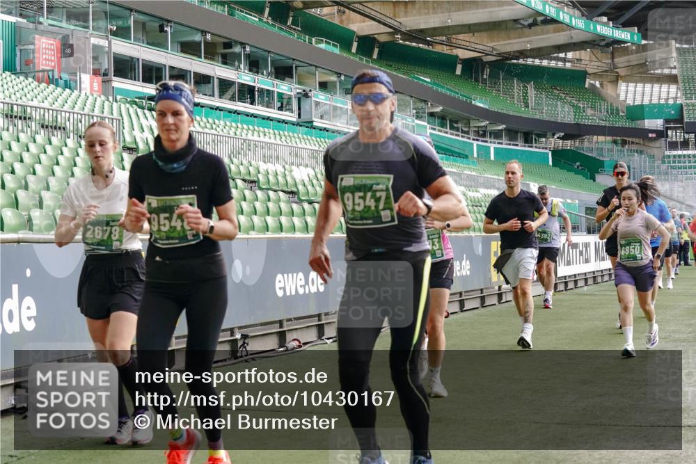 13.09.2026 - 21. swb-Marathon Bremen Michael Burmester http://msf.ph/oto/10430167 13.09.2026 13:27:40 Laufen im Stadion 111, 186, 202, 357, 364, 390, 478, 597, 726, 829, 833, 888, 925, 1077, 1220, 1412, 1473, 1496, 1608, 1700, 1769, 1958, 1961, 1984, 2236, 2273, 2309, 2388, 2404, 2428, 2502, 2507, 2542, 2574, 2576, 2582, 2592, 2725, 2748, 2817, 2875, 2876, 2923, 2965, 3045, 3047, 3050, 3061, 3073, 3084, 3184, 3219, 3359, 3540, 3589, 3592, 3629, 3694, 3756, 3826, 3885, 3907, 3978, 4108, 4238, 4457, 4660 meine-sportfotos.de