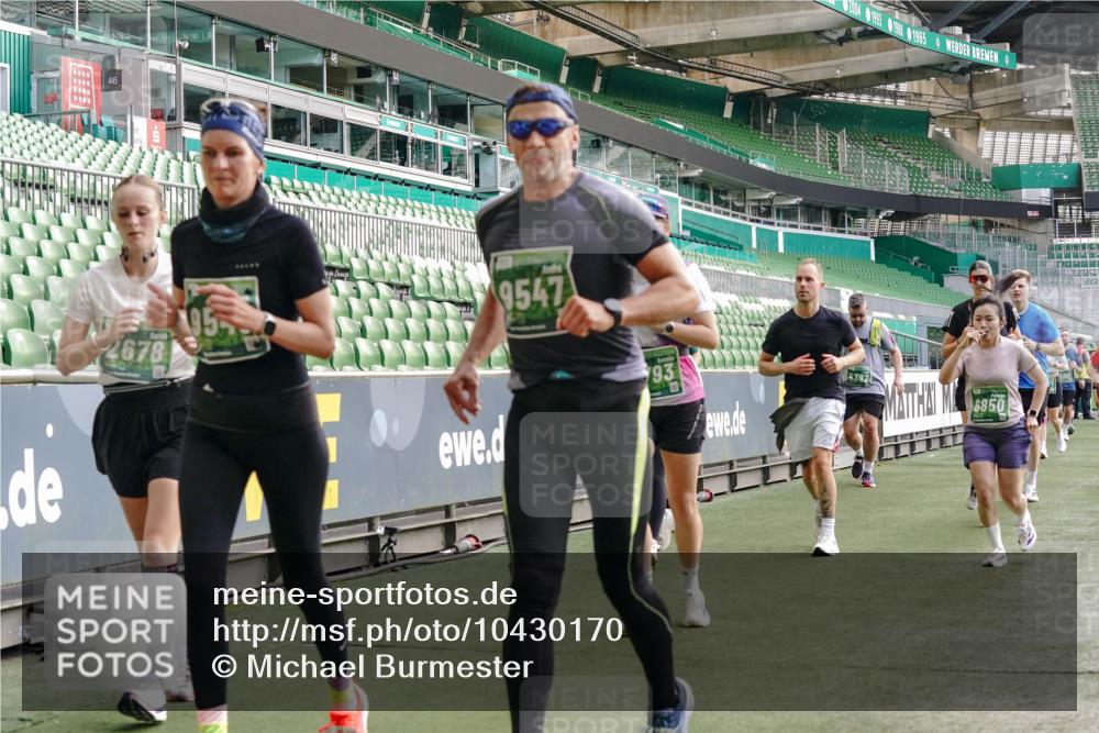13.09.2026 - 21. swb-Marathon Bremen Michael Burmester http://msf.ph/oto/10430170 13.09.2026 13:27:40 Laufen im Stadion 111, 186, 202, 357, 364, 390, 478, 597, 726, 829, 833, 888, 925, 1077, 1220, 1412, 1473, 1496, 1608, 1700, 1769, 1958, 1961, 1984, 2236, 2273, 2309, 2388, 2404, 2428, 2502, 2507, 2542, 2574, 2576, 2582, 2592, 2725, 2748, 2817, 2875, 2876, 2923, 2965, 3045, 3047, 3050, 3061, 3073, 3084, 3184, 3219, 3359, 3540, 3589, 3592, 3629, 3694, 3756, 3826, 3885, 3907, 3978, 4108, 4238, 4457, 4660 meine-sportfotos.de