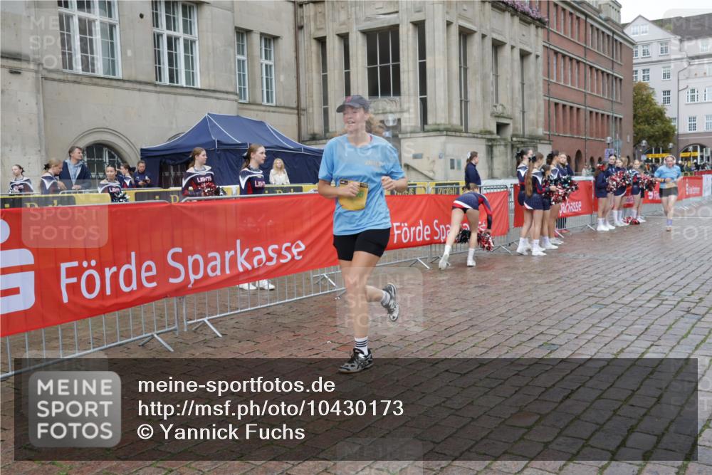 13.09.2026 - Kiel Lauf Yannick Fuchs http://msf.ph/oto/10430173 13.09.2026 11:12:14 Ziel 1000, 1580, 1782, 2118, 5249, 6051, 6053, 10397, 2950, 3580, 5156, 5227, 5387, 6965, 9296, 9572, 9661, 10397, 11713, 11756, 625, 2968, 9571, 141, 1761, 4053, 6729, 9260, 9739, 9784, 11756, 12053 meine-sportfotos.de
