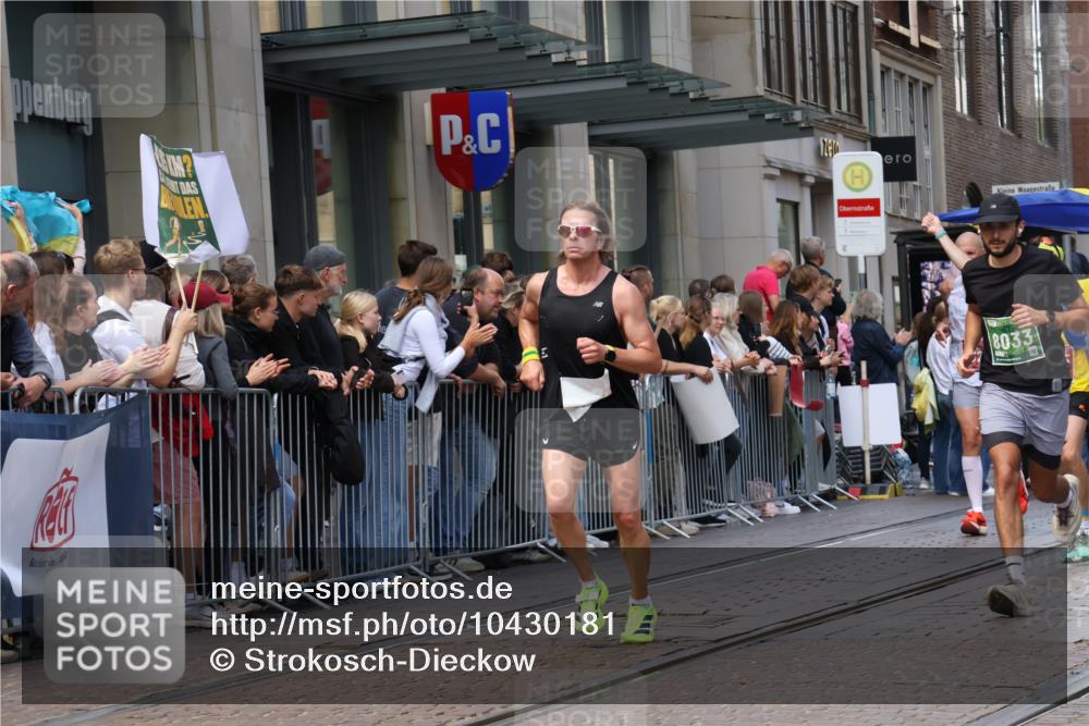 13.09.2026 - 21. swb-Marathon Bremen Strokosch-Dieckow http://msf.ph/oto/10430181 13.09.2026 13:10:10 Ziel 604, 640, 1181, 1277, 1554, 2605, 3959, 4727, 5152, 5532, 5620, 5648, 6267, 7881, 8033, 8064, 8709, 538, 567, 623, 957, 1723, 1975, 2020, 4781, 5627, 8835, 9277, 9817 meine-sportfotos.de