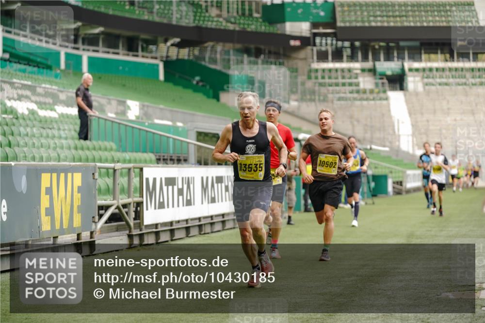 13.09.2026 - 21. swb-Marathon Bremen Michael Burmester http://msf.ph/oto/10430185 13.09.2026 10:21:27 Laufen im Stadion 10244, 10261, 10262, 10818, 10961, 10994, 11067, 11068, 11083, 11142, 11176, 11418, 11512, 11619, 11738, 11854, 11916, 11944, 11964, 12289, 12324, 12358, 12413, 12456, 12513, 12520, 12540, 13505, 13514, 13535, 13540, 13548, 13551, 13558, 13559, 13568, 13575, 13583, 13587, 13588, 13590, 13601, 13605, 13606, 13608, 13610, 13619, 13633, 13636, 13637, 12457, 12458, 13504, 13510, 13522, 13533, 13534, 13536, 13542, 13543, 13554, 13561, 13564, 13579, 13623 meine-sportfotos.de