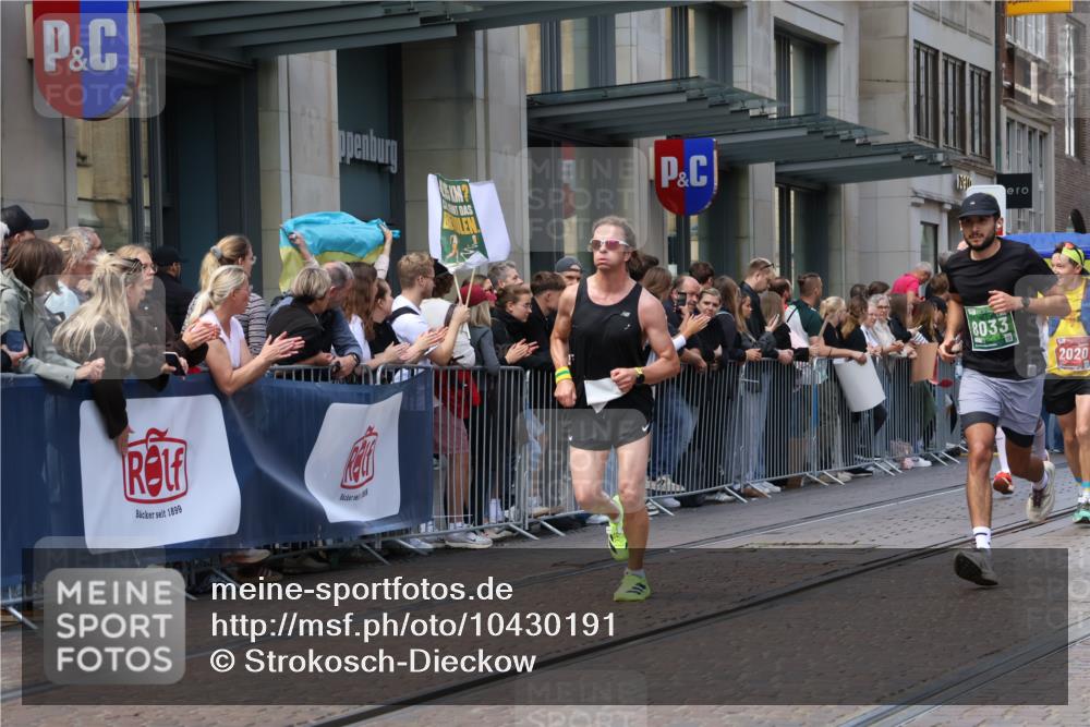 13.09.2026 - 21. swb-Marathon Bremen Strokosch-Dieckow http://msf.ph/oto/10430191 13.09.2026 13:10:10 Ziel 604, 640, 1181, 1277, 1554, 2605, 3959, 4727, 5152, 5532, 5620, 5648, 6267, 7881, 8033, 8064, 8709, 538, 567, 623, 957, 1723, 1975, 2020, 4781, 5627, 8835, 9277, 9817 meine-sportfotos.de