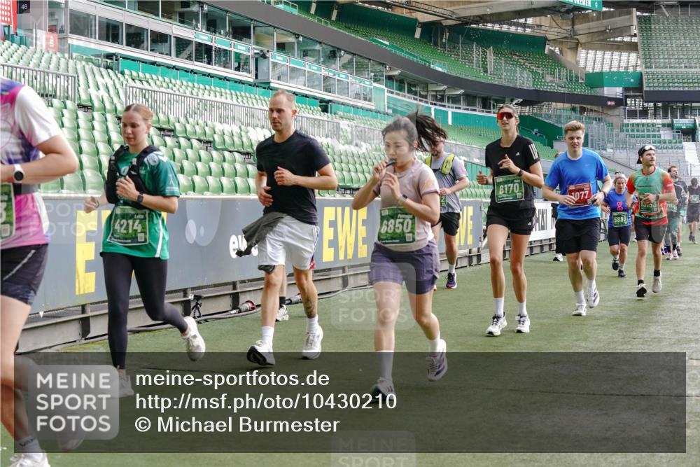 13.09.2026 - 21. swb-Marathon Bremen Michael Burmester http://msf.ph/oto/10430210 13.09.2026 13:27:42 Laufen im Stadion 111, 186, 357, 364, 390, 478, 597, 726, 829, 833, 888, 925, 1077, 1220, 1298, 1412, 1473, 1496, 1608, 1700, 1769, 1958, 1961, 1984, 2236, 2273, 2309, 2388, 2404, 2428, 2502, 2507, 2542, 2574, 2576, 2582, 2592, 2725, 2748, 2817, 2875, 2876, 2923, 2965, 3045, 3050, 3061, 3073, 3084, 3184, 3219, 3540, 3589, 3592, 3629, 3694, 3756, 3826, 3885, 3907, 3978, 4108, 4238, 4457, 4660 meine-sportfotos.de