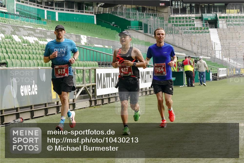 13.09.2026 - 21. swb-Marathon Bremen Michael Burmester http://msf.ph/oto/10430213 13.09.2026 12:17:14 Laufen im Stadion 513, 917, 1154, 1190, 1192, 1263, 245, 317, 540, 796, 822, 1149 meine-sportfotos.de