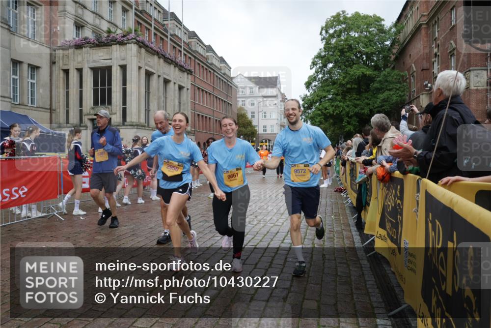 13.09.2026 - Kiel Lauf Yannick Fuchs http://msf.ph/oto/10430227 13.09.2026 11:12:26 Ziel 625, 1000, 1580, 1782, 2118, 2968, 5249, 6051, 2950, 5227, 5387, 6051, 6053, 6965, 9296, 9572, 9661, 10397, 11713, 1602, 2827, 3598, 4461, 4899, 5027, 9300, 9571, 11599, 12193, 12396, 2950, 3580, 5156, 5387, 6965, 9572, 9661 meine-sportfotos.de