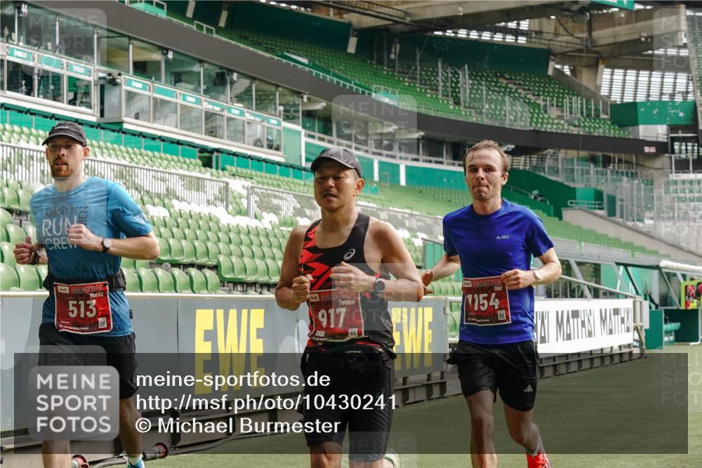 13.09.2026 - 21. swb-Marathon Bremen Michael Burmester http://msf.ph/oto/10430241 13.09.2026 12:17:16 Laufen im Stadion 513, 917, 1154, 1190, 1192, 1263, 245, 317, 540, 796, 822, 1149 meine-sportfotos.de