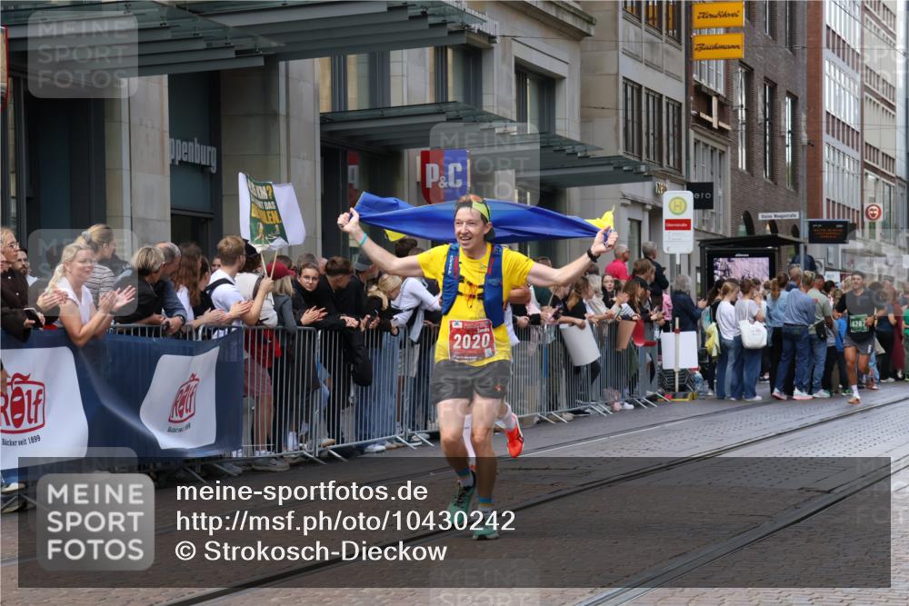 13.09.2026 - 21. swb-Marathon Bremen Strokosch-Dieckow http://msf.ph/oto/10430242 13.09.2026 13:10:13 Ziel 604, 640, 1181, 1277, 1554, 2605, 3959, 4727, 5066, 5152, 5532, 5620, 5648, 6267, 7881, 8033, 8064, 8709, 538, 623, 957, 2020, 4781, 5627, 8064, 8835, 9817 meine-sportfotos.de