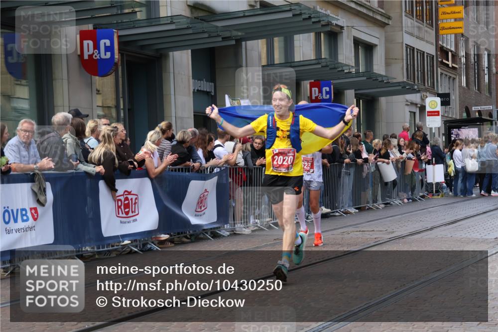 13.09.2026 - 21. swb-Marathon Bremen Strokosch-Dieckow http://msf.ph/oto/10430250 13.09.2026 13:10:13 Ziel 604, 640, 1181, 1277, 1554, 2605, 3959, 4727, 5066, 5152, 5532, 5620, 5648, 6267, 7881, 8033, 8064, 8709, 538, 623, 957, 2020, 4781, 5627, 8064, 8835, 9817 meine-sportfotos.de