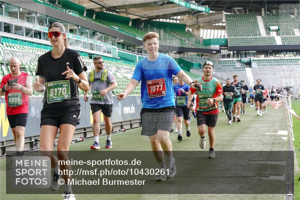 13.09.2026 - 21. swb-Marathon Bremen Michael Burmester http://msf.ph/oto/10430261 13.09.2026 13:27:44 Laufen im Stadion 111, 186, 357, 364, 390, 478, 597, 726, 829, 833, 888, 925, 1077, 1220, 1298, 1412, 1473, 1496, 1608, 1700, 1741, 1769, 1958, 1961, 1984, 2236, 2273, 2309, 2388, 2404, 2428, 2472, 2502, 2507, 2542, 2574, 2576, 2582, 2592, 2725, 2743, 2748, 2817, 2875, 2876, 2923, 2965, 3045, 3050, 3061, 3073, 3084, 3184, 3219, 3540, 3589, 3592, 3629, 3694, 3756, 3826, 3853, 3885, 3907, 3978, 4108, 4238, 4457, 4660 meine-sportfotos.de