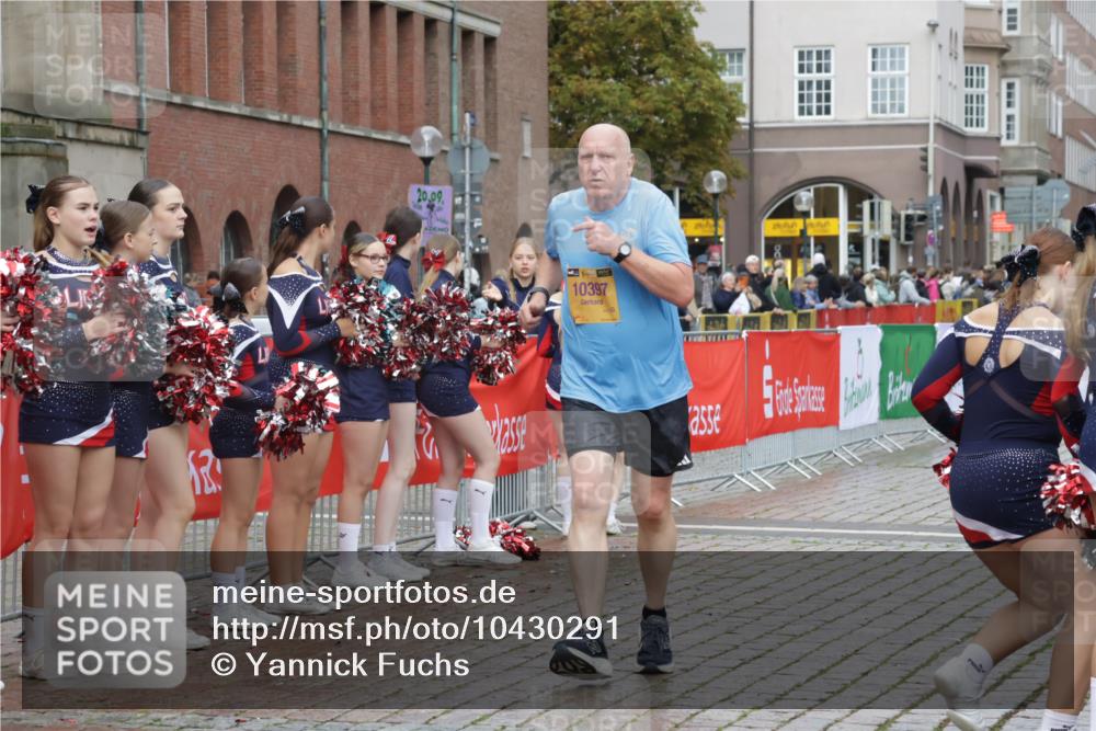 13.09.2026 - Kiel Lauf Yannick Fuchs http://msf.ph/oto/10430291 13.09.2026 11:12:34 Ziel 625, 1602, 2968, 3598, 9300, 9571, 11599, 12396, 1000, 1580, 1782, 2118, 5249, 6051, 6053, 10397, 1168, 2827, 3622, 4461, 4899, 5027, 7065, 9799, 12193, 2950, 5227, 5387, 6965, 9296, 9572, 9661, 11713 meine-sportfotos.de