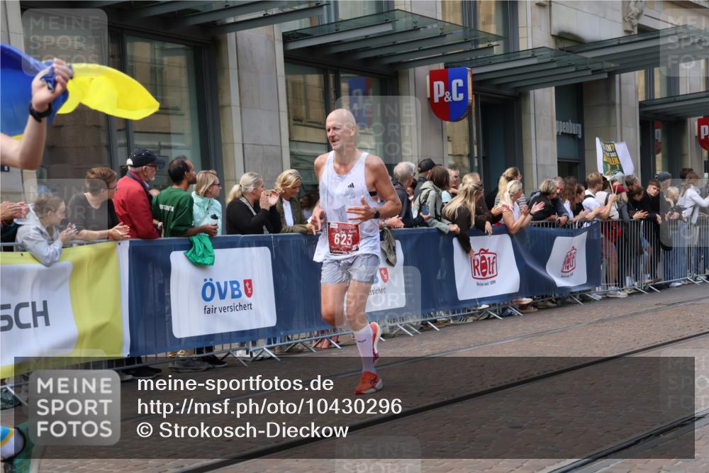 13.09.2026 - 21. swb-Marathon Bremen Strokosch-Dieckow http://msf.ph/oto/10430296 13.09.2026 13:10:15 Ziel 604, 640, 1181, 1277, 1498, 1554, 2347, 2605, 3959, 4727, 5066, 5152, 5532, 5620, 5648, 6267, 7881, 8033, 8709, 538, 623, 957, 2020, 4781, 5627, 8064, 9817 meine-sportfotos.de