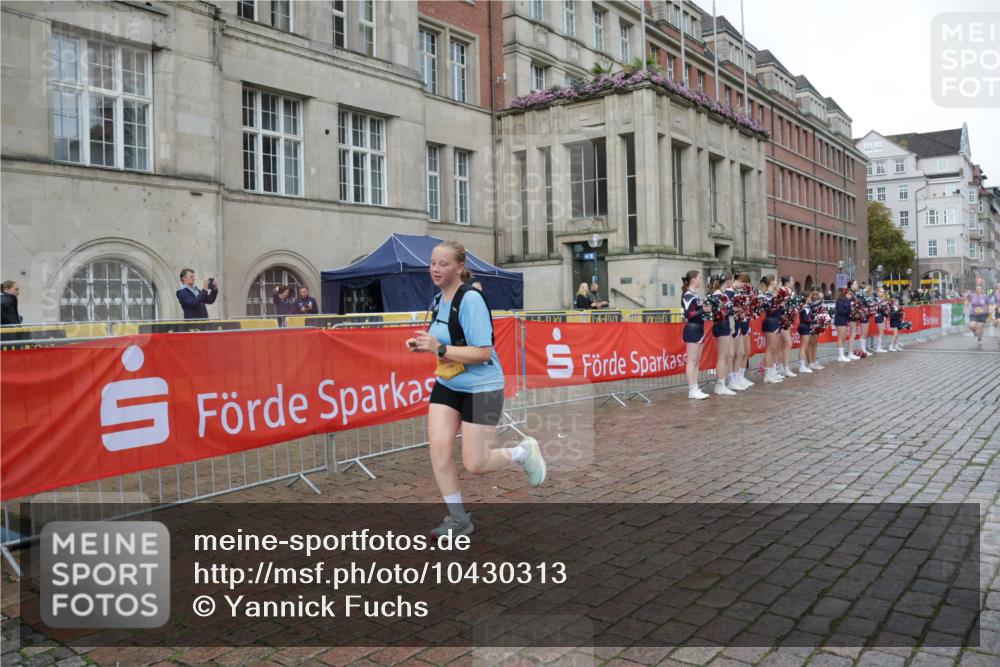 13.09.2026 - Kiel Lauf Yannick Fuchs http://msf.ph/oto/10430313 13.09.2026 11:12:43 Ziel 1602, 2827, 3598, 4461, 4899, 5027, 9300, 9571, 11599, 12193, 12396, 625, 1000, 1580, 1782, 2118, 2968, 5249, 6051, 6053, 1168, 3622, 5061, 7065, 9799, 6053, 10397 meine-sportfotos.de