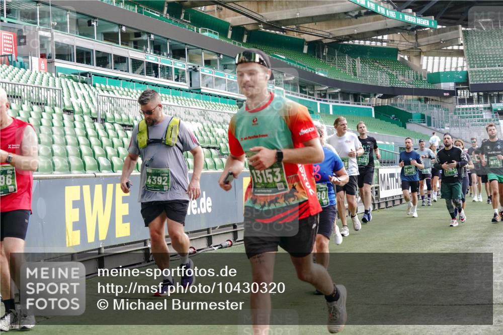 13.09.2026 - 21. swb-Marathon Bremen Michael Burmester http://msf.ph/oto/10430320 13.09.2026 13:27:46 Laufen im Stadion 111, 186, 357, 364, 390, 478, 597, 726, 829, 833, 888, 925, 1077, 1220, 1298, 1325, 1412, 1496, 1608, 1700, 1741, 1769, 1958, 1961, 1984, 2236, 2273, 2309, 2388, 2404, 2428, 2472, 2502, 2507, 2542, 2574, 2576, 2582, 2725, 2743, 2748, 2817, 2875, 2876, 2923, 2965, 3045, 3050, 3061, 3073, 3084, 3154, 3184, 3219, 3540, 3589, 3592, 3629, 3694, 3756, 3826, 3853, 3885, 3907, 3978, 4108, 4238, 4457, 4660 meine-sportfotos.de