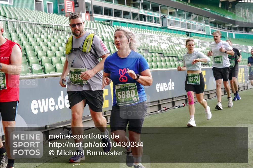 13.09.2026 - 21. swb-Marathon Bremen Michael Burmester http://msf.ph/oto/10430334 13.09.2026 13:27:47 Laufen im Stadion 111, 186, 357, 364, 390, 478, 597, 726, 829, 833, 888, 925, 1077, 1220, 1298, 1325, 1412, 1496, 1608, 1700, 1741, 1769, 1958, 1961, 1984, 2236, 2273, 2309, 2388, 2404, 2428, 2472, 2502, 2507, 2542, 2574, 2576, 2582, 2725, 2743, 2748, 2817, 2875, 2876, 2923, 2965, 3045, 3050, 3061, 3073, 3084, 3154, 3184, 3219, 3540, 3589, 3592, 3629, 3694, 3756, 3826, 3853, 3885, 3907, 3978, 4108, 4238, 4457, 4660 meine-sportfotos.de