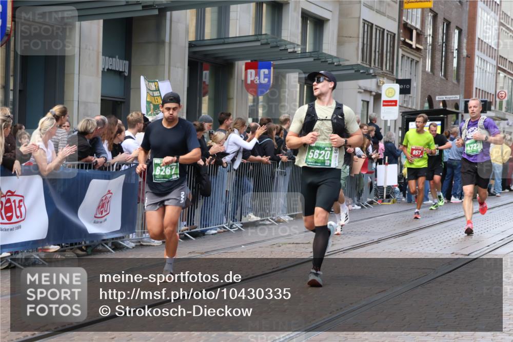 13.09.2026 - 21. swb-Marathon Bremen Strokosch-Dieckow http://msf.ph/oto/10430335 13.09.2026 13:10:18 Ziel 604, 640, 1181, 1277, 1385, 1498, 1554, 2347, 2605, 4727, 5066, 5152, 5155, 5387, 5620, 5648, 6267, 7881, 8033, 9659, 13248, 538, 604, 623, 957, 2020, 3959, 4781, 5532, 5627, 8064, 8709, 9817 meine-sportfotos.de