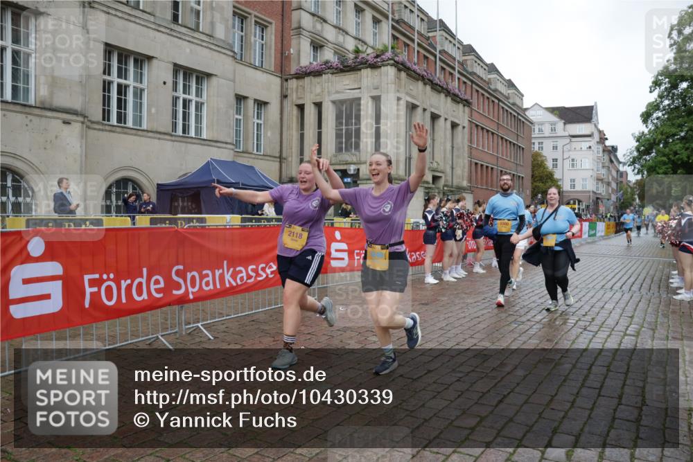 13.09.2026 - Kiel Lauf Yannick Fuchs http://msf.ph/oto/10430339 13.09.2026 11:12:51 Ziel 1168, 2827, 3622, 4461, 4899, 5027, 7065, 9799, 12193, 625, 1000, 1580, 1602, 1782, 2118, 2968, 3598, 5027, 5249, 6051, 9300, 9571, 11599, 12396, 2696, 3882, 5061, 5472, 11369, 1000, 1580, 1782, 2118, 5249, 6051, 6053 meine-sportfotos.de