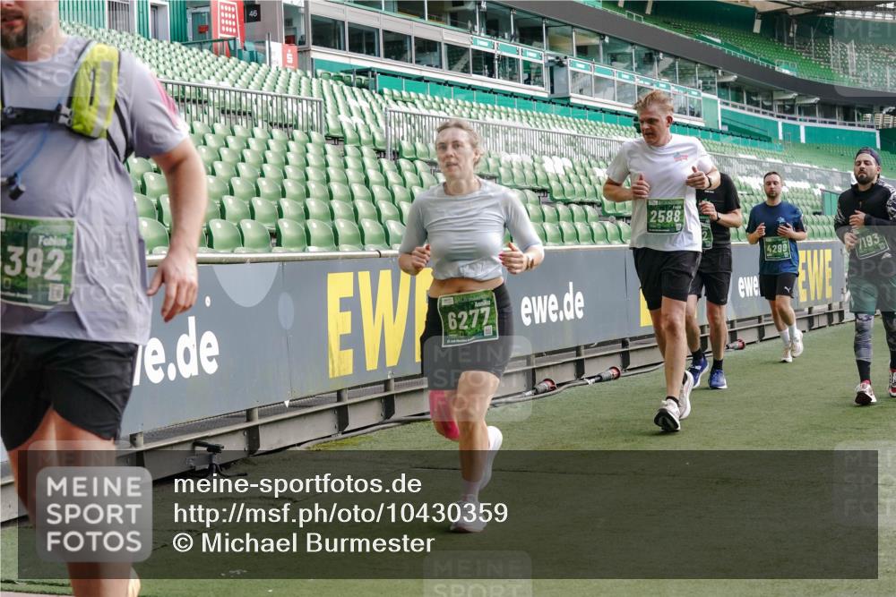 13.09.2026 - 21. swb-Marathon Bremen Michael Burmester http://msf.ph/oto/10430359 13.09.2026 13:27:49 Laufen im Stadion 111, 186, 220, 357, 364, 390, 478, 597, 726, 829, 833, 888, 925, 1077, 1220, 1298, 1325, 1412, 1496, 1608, 1700, 1741, 1769, 1958, 1961, 1984, 2236, 2273, 2309, 2365, 2388, 2404, 2428, 2472, 2502, 2507, 2542, 2574, 2576, 2582, 2725, 2743, 2748, 2817, 2875, 2876, 2923, 2965, 3045, 3050, 3061, 3073, 3084, 3154, 3184, 3219, 3540, 3589, 3592, 3629, 3694, 3756, 3826, 3853, 3885, 3907, 3978, 4108, 4238, 4457, 4660 meine-sportfotos.de