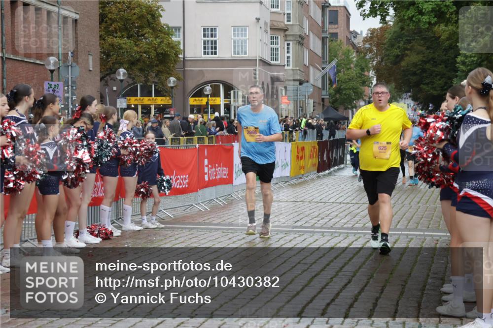 13.09.2026 - Kiel Lauf Yannick Fuchs http://msf.ph/oto/10430382 13.09.2026 11:12:55 Ziel 1168, 3622, 4461, 5061, 7065, 9799, 625, 1602, 2827, 2968, 3598, 4461, 4899, 5027, 9300, 9571, 11599, 12193, 12396, 2696, 3882, 5472, 11369, 1000, 1580, 1782, 2118, 5249, 6051 meine-sportfotos.de