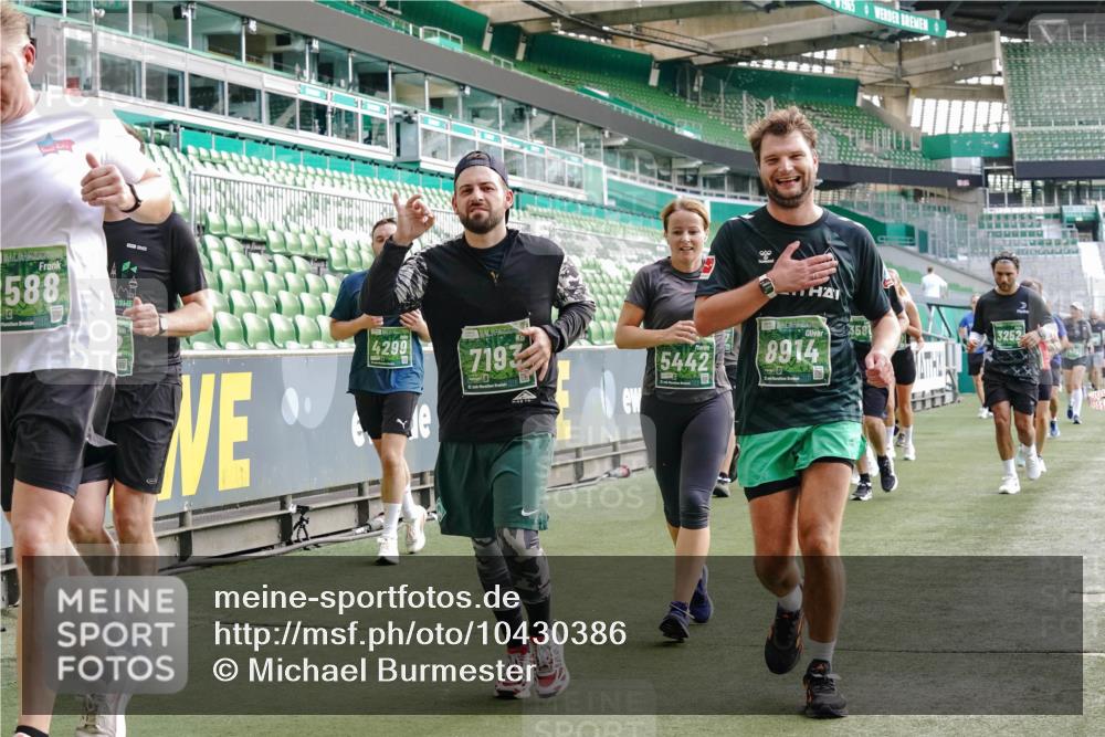 13.09.2026 - 21. swb-Marathon Bremen Michael Burmester http://msf.ph/oto/10430386 13.09.2026 13:27:51 Laufen im Stadion 111, 186, 220, 357, 364, 390, 478, 597, 726, 829, 833, 888, 925, 1077, 1079, 1220, 1298, 1325, 1412, 1496, 1608, 1700, 1741, 1769, 1958, 1961, 1984, 2236, 2273, 2309, 2365, 2388, 2404, 2428, 2472, 2502, 2507, 2542, 2574, 2576, 2582, 2725, 2743, 2748, 2817, 2875, 2876, 2923, 2965, 3045, 3050, 3061, 3073, 3084, 3154, 3184, 3219, 3540, 3589, 3592, 3629, 3694, 3756, 3826, 3853, 3885, 3907, 3978, 4108, 4238, 4457, 4660 meine-sportfotos.de