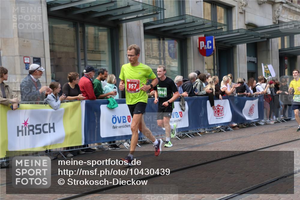 13.09.2026 - 21. swb-Marathon Bremen Strokosch-Dieckow http://msf.ph/oto/10430439 13.09.2026 13:10:23 Ziel 384, 640, 1181, 1385, 1498, 1554, 2347, 2605, 4023, 4727, 5066, 5152, 5155, 5168, 5314, 5387, 5620, 5648, 6267, 7115, 7136, 7881, 9659, 13248, 604, 623, 640, 957, 1277, 3959, 5532, 8033, 8064, 8709, 9817 meine-sportfotos.de