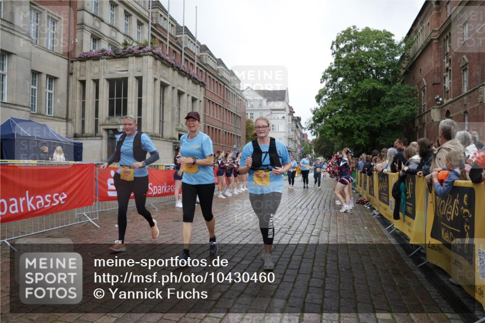 13.09.2026 - Kiel Lauf Yannick Fuchs http://msf.ph/oto/10430460 13.09.2026 11:13:10 Ziel 2696, 3882, 5472, 11369, 1168, 1602, 2827, 3598, 3622, 4461, 4899, 5027, 5061, 7065, 9300, 9799, 11599, 12193, 12396, 2290, 2607, 4299, 6237, 9860, 10432, 11210, 11666, 12234, 1602, 3598, 9571, 11599, 12396 meine-sportfotos.de