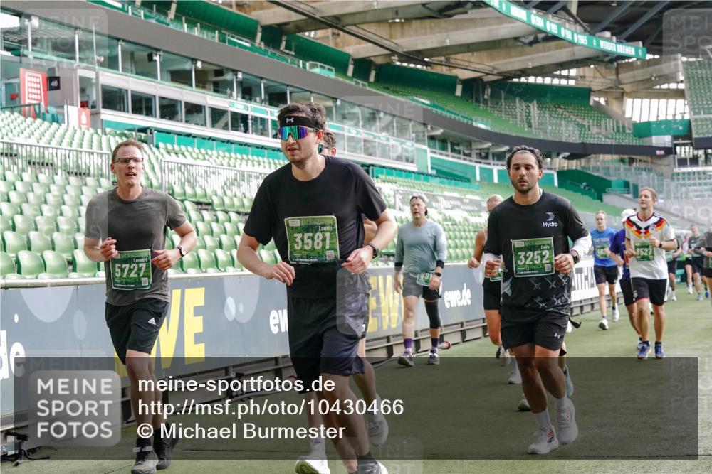 13.09.2026 - 21. swb-Marathon Bremen Michael Burmester http://msf.ph/oto/10430466 13.09.2026 13:27:54 Laufen im Stadion 111, 186, 220, 357, 364, 390, 478, 597, 726, 829, 833, 888, 925, 1077, 1079, 1220, 1298, 1325, 1412, 1496, 1608, 1700, 1741, 1769, 1958, 1961, 1984, 2236, 2273, 2309, 2365, 2388, 2404, 2428, 2472, 2502, 2507, 2542, 2574, 2582, 2593, 2725, 2743, 2748, 2875, 2876, 2923, 2965, 3045, 3050, 3061, 3073, 3084, 3154, 3184, 3219, 3540, 3589, 3592, 3694, 3756, 3826, 3853, 3885, 3907, 3978, 4108, 4238, 4457, 4660 meine-sportfotos.de