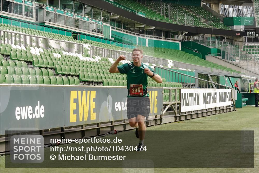 13.09.2026 - 21. swb-Marathon Bremen Michael Burmester http://msf.ph/oto/10430474 13.09.2026 12:22:20 Laufen im Stadion 129, 236, 642, 1957, 1238 meine-sportfotos.de