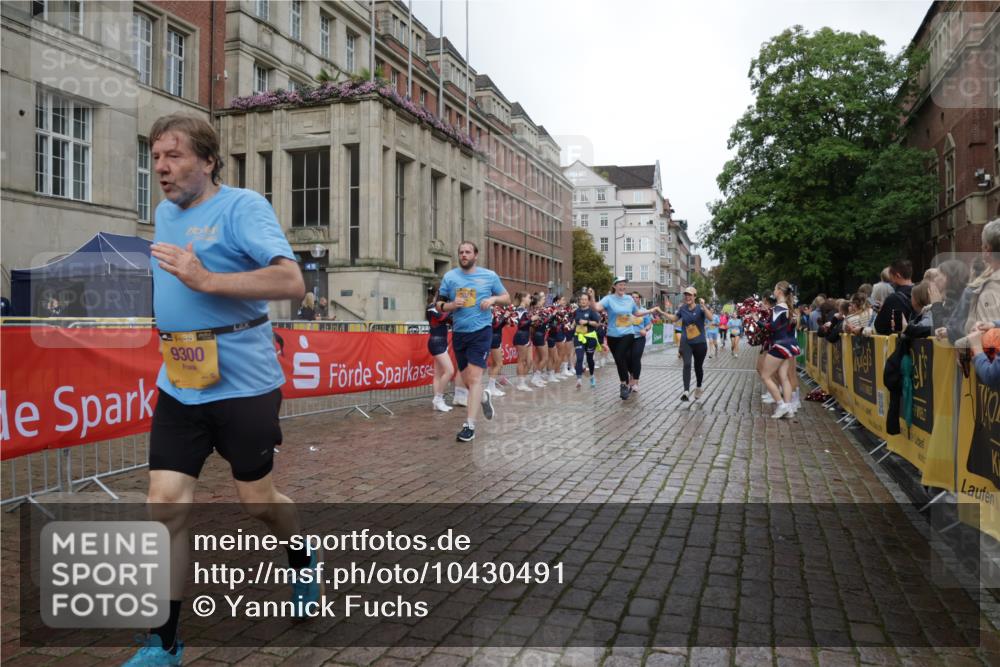 13.09.2026 - Kiel Lauf Yannick Fuchs http://msf.ph/oto/10430491 13.09.2026 11:13:13 Ziel 2696, 3882, 5472, 11369, 1168, 2827, 3622, 4461, 4899, 5027, 5061, 7065, 9300, 9799, 12193, 328, 2290, 2607, 4299, 6237, 8492, 9860, 10432, 11210, 11666, 12234, 1602, 3598, 5027, 9300, 9571, 11599, 12396 meine-sportfotos.de