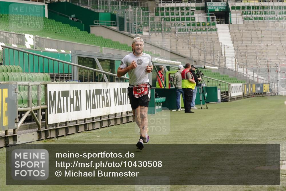 13.09.2026 - 21. swb-Marathon Bremen Michael Burmester http://msf.ph/oto/10430508 13.09.2026 12:22:43 Laufen im Stadion 129, 236, 642, 1567, 1238 meine-sportfotos.de