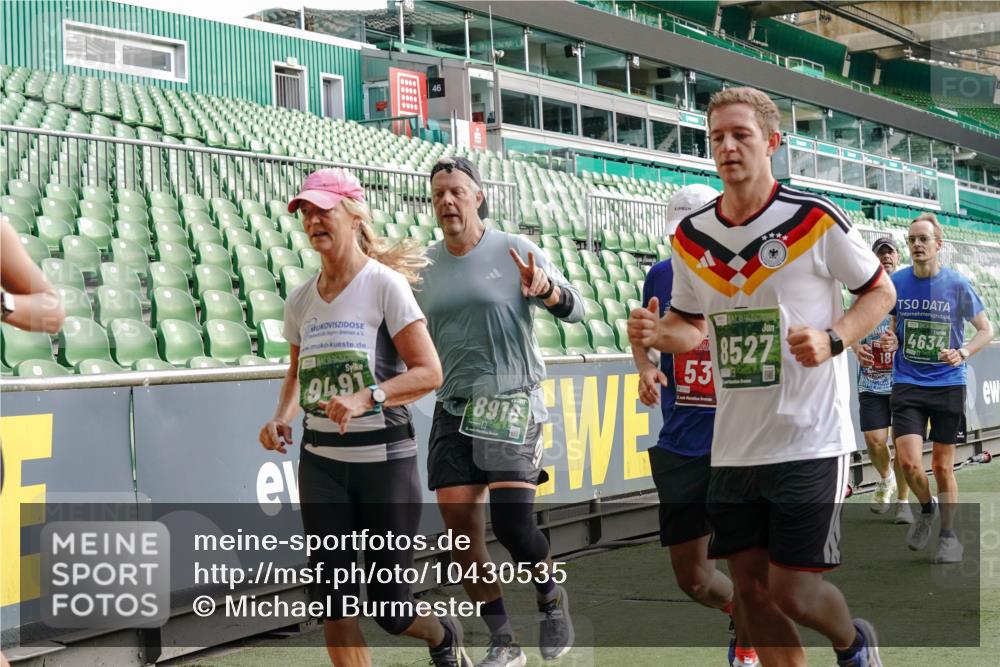 13.09.2026 - 21. swb-Marathon Bremen Michael Burmester http://msf.ph/oto/10430535 13.09.2026 13:27:59 Laufen im Stadion 111, 186, 220, 357, 364, 390, 478, 597, 726, 829, 833, 888, 925, 1079, 1220, 1298, 1325, 1412, 1496, 1608, 1700, 1741, 1769, 1958, 1961, 1984, 2236, 2273, 2309, 2365, 2388, 2404, 2428, 2472, 2502, 2507, 2542, 2574, 2582, 2593, 2725, 2743, 2748, 2875, 2876, 2923, 3045, 3050, 3061, 3073, 3084, 3154, 3184, 3219, 3540, 3589, 3592, 3694, 3756, 3798, 3826, 3853, 3885, 3907, 3978, 3987, 4108, 4238, 4457, 4660 meine-sportfotos.de