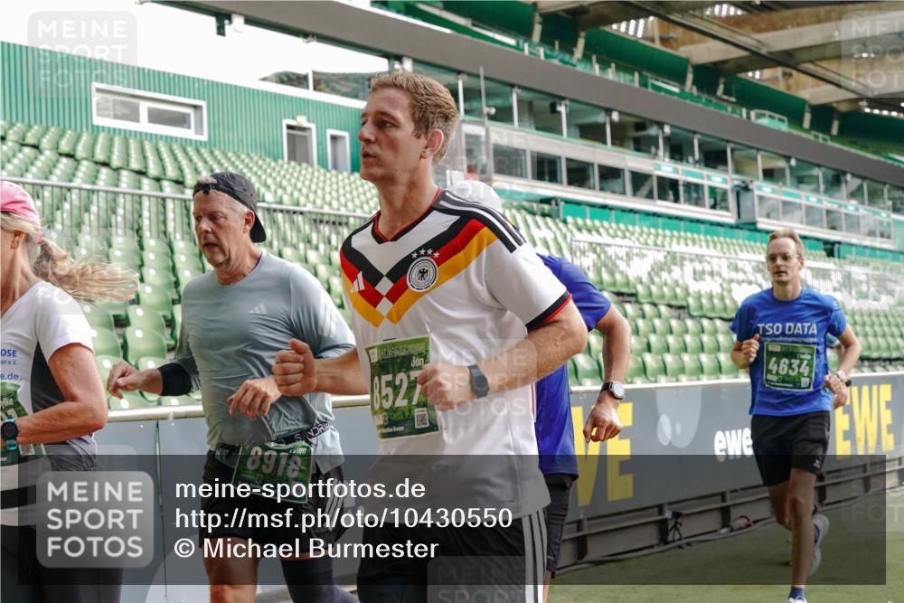 13.09.2026 - 21. swb-Marathon Bremen Michael Burmester http://msf.ph/oto/10430550 13.09.2026 13:28:00 Laufen im Stadion 111, 186, 220, 357, 364, 390, 478, 597, 726, 829, 833, 888, 925, 1079, 1220, 1298, 1325, 1412, 1496, 1608, 1700, 1741, 1769, 1777, 1958, 1961, 1984, 2236, 2273, 2309, 2365, 2388, 2404, 2428, 2472, 2502, 2507, 2542, 2574, 2582, 2593, 2725, 2743, 2748, 2875, 2876, 2923, 3045, 3050, 3061, 3073, 3084, 3154, 3184, 3219, 3540, 3589, 3592, 3595, 3694, 3756, 3798, 3826, 3853, 3885, 3907, 3978, 3987, 4108, 4238, 4457, 4660 meine-sportfotos.de
