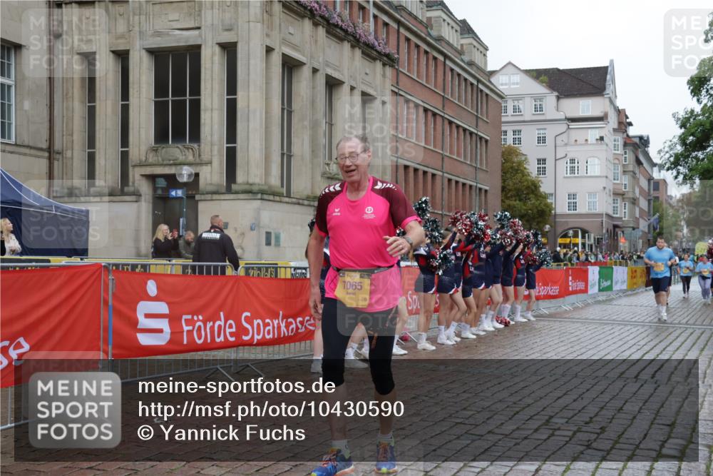 13.09.2026 - Kiel Lauf Yannick Fuchs http://msf.ph/oto/10430590 13.09.2026 11:13:27 Ziel 328, 2290, 2607, 4299, 6237, 9860, 10432, 11210, 11666, 12234, 2696, 3882, 5061, 5472, 7065, 11369, 8492, 8831, 9552, 9553, 9787, 10660, 1168, 3622, 4461, 7065, 9799 meine-sportfotos.de