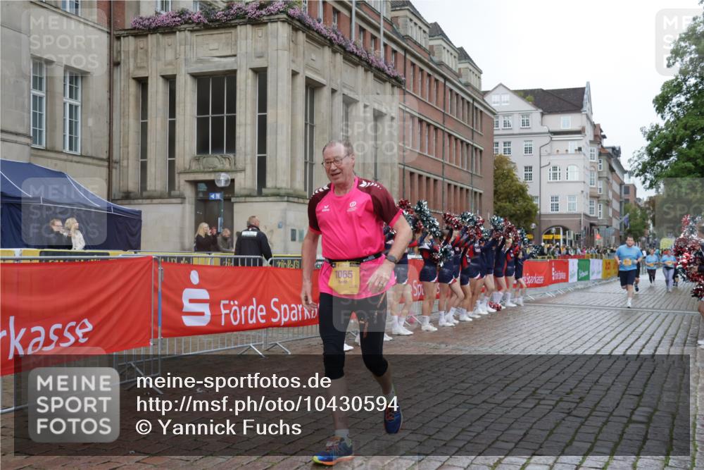 13.09.2026 - Kiel Lauf Yannick Fuchs http://msf.ph/oto/10430594 13.09.2026 11:13:27 Ziel 328, 2290, 2607, 4299, 6237, 9860, 10432, 11210, 11666, 12234, 2696, 3882, 5061, 5472, 7065, 11369, 8492, 8831, 9552, 9553, 9787, 10660, 1168, 3622, 4461, 7065, 9799 meine-sportfotos.de