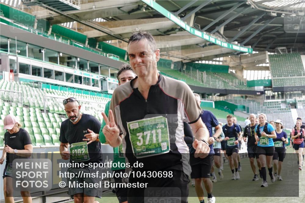 13.09.2026 - 21. swb-Marathon Bremen Michael Burmester http://msf.ph/oto/10430698 13.09.2026 13:28:10 Laufen im Stadion 111, 186, 220, 357, 364, 478, 597, 726, 829, 888, 925, 1079, 1220, 1298, 1325, 1412, 1496, 1608, 1700, 1741, 1769, 1777, 1958, 1961, 1984, 2236, 2309, 2365, 2388, 2404, 2472, 2502, 2507, 2542, 2574, 2582, 2593, 2725, 2743, 2748, 2868, 2875, 2876, 2923, 2991, 3045, 3050, 3061, 3073, 3154, 3184, 3219, 3321, 3540, 3589, 3592, 3595, 3678, 3694, 3756, 3798, 3826, 3853, 3885, 3907, 3978, 3987, 4108, 4238, 4457, 4660 meine-sportfotos.de