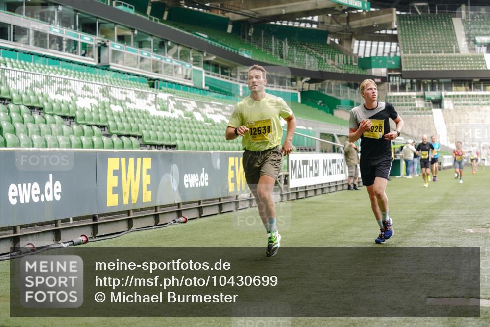 13.09.2026 - 21. swb-Marathon Bremen Michael Burmester http://msf.ph/oto/10430699 13.09.2026 10:21:55 Laufen im Stadion 10244, 10302, 10441, 10818, 10926, 10961, 11067, 11083, 11142, 11338, 11454, 11619, 11738, 11854, 11916, 11944, 11964, 12003, 12289, 12324, 12456, 12513, 12520, 12538, 12540, 13507, 13514, 13519, 13535, 13539, 13548, 13551, 13553, 13559, 13568, 13575, 13583, 13584, 13587, 13606, 13608, 13636, 13637, 13641, 10475, 11481, 11652, 12457, 12458, 13504, 13522, 13533, 13534, 13536, 13543, 13554, 13561, 13564 meine-sportfotos.de
