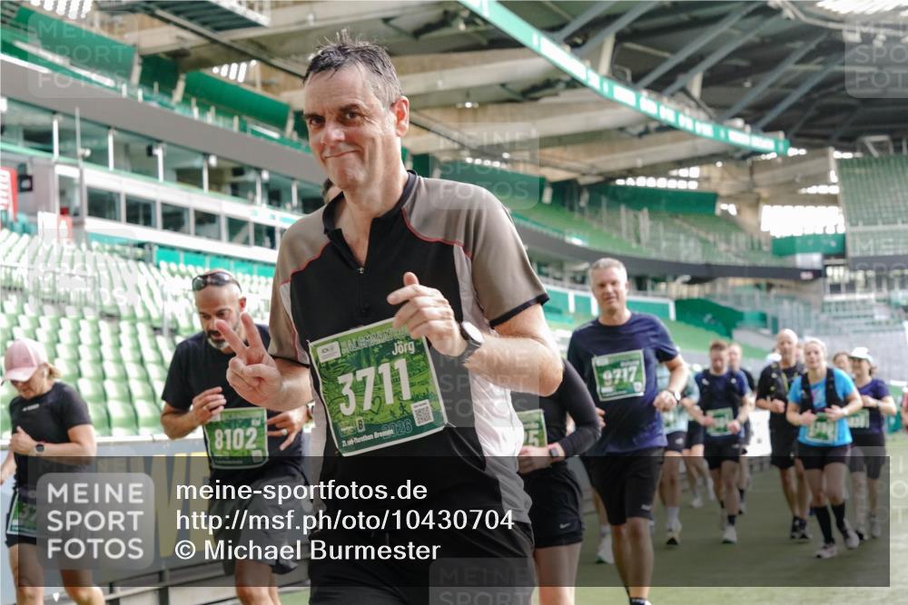 13.09.2026 - 21. swb-Marathon Bremen Michael Burmester http://msf.ph/oto/10430704 13.09.2026 13:28:10 Laufen im Stadion 111, 186, 220, 357, 364, 478, 597, 726, 829, 888, 925, 1079, 1220, 1298, 1325, 1412, 1496, 1608, 1700, 1741, 1769, 1777, 1958, 1961, 1984, 2236, 2309, 2365, 2388, 2404, 2472, 2502, 2507, 2542, 2574, 2582, 2593, 2725, 2743, 2748, 2868, 2875, 2876, 2923, 2991, 3045, 3050, 3061, 3073, 3154, 3184, 3219, 3321, 3540, 3589, 3592, 3595, 3678, 3694, 3756, 3798, 3826, 3853, 3885, 3907, 3978, 3987, 4108, 4238, 4457, 4660 meine-sportfotos.de