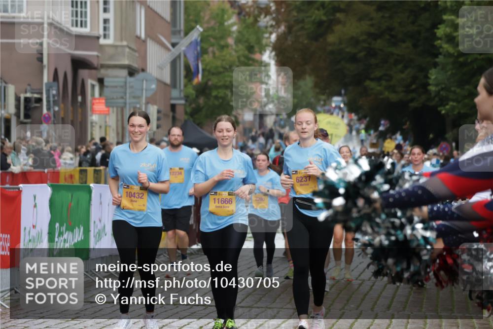 13.09.2026 - Kiel Lauf Yannick Fuchs http://msf.ph/oto/10430705 13.09.2026 11:13:48 Ziel 4575, 8831, 9552, 9553, 10660, 328, 2290, 2607, 4299, 6237, 8492, 9787, 9860, 10432, 11210, 11666, 12234, 489, 9873, 2696, 3882, 5472 meine-sportfotos.de