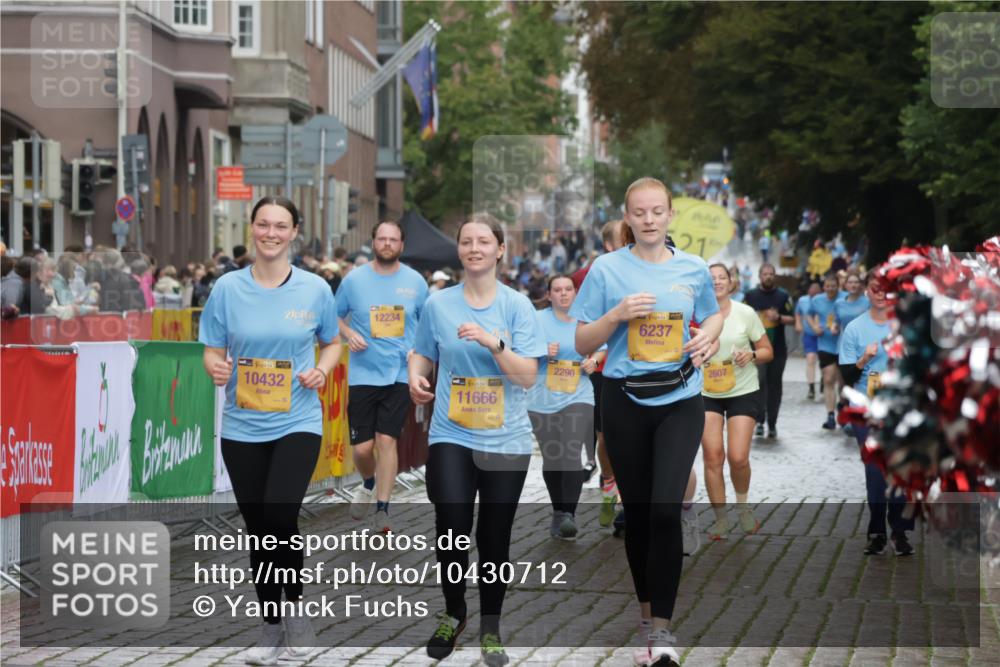 13.09.2026 - Kiel Lauf Yannick Fuchs http://msf.ph/oto/10430712 13.09.2026 11:13:49 Ziel 4575, 8831, 9552, 9553, 10660, 328, 2290, 2607, 4299, 6237, 8492, 9787, 9860, 10432, 11210, 11666, 12234, 489, 9873, 2696, 3882, 5472 meine-sportfotos.de
