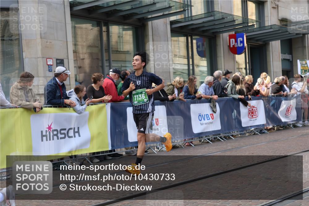 13.09.2026 - 21. swb-Marathon Bremen Strokosch-Dieckow http://msf.ph/oto/10430733 13.09.2026 13:10:37 Ziel 335, 384, 697, 1385, 1498, 2021, 2347, 2759, 3647, 4023, 4475, 4571, 5079, 5155, 5168, 5314, 5387, 6471, 6657, 7115, 7136, 8183, 9410, 9622, 9659, 13248, 604, 640, 1181, 1277, 1554, 2605, 3959, 4727, 5066, 5152, 5532, 5620, 5648, 6267, 7881, 8033, 8064, 8709 meine-sportfotos.de
