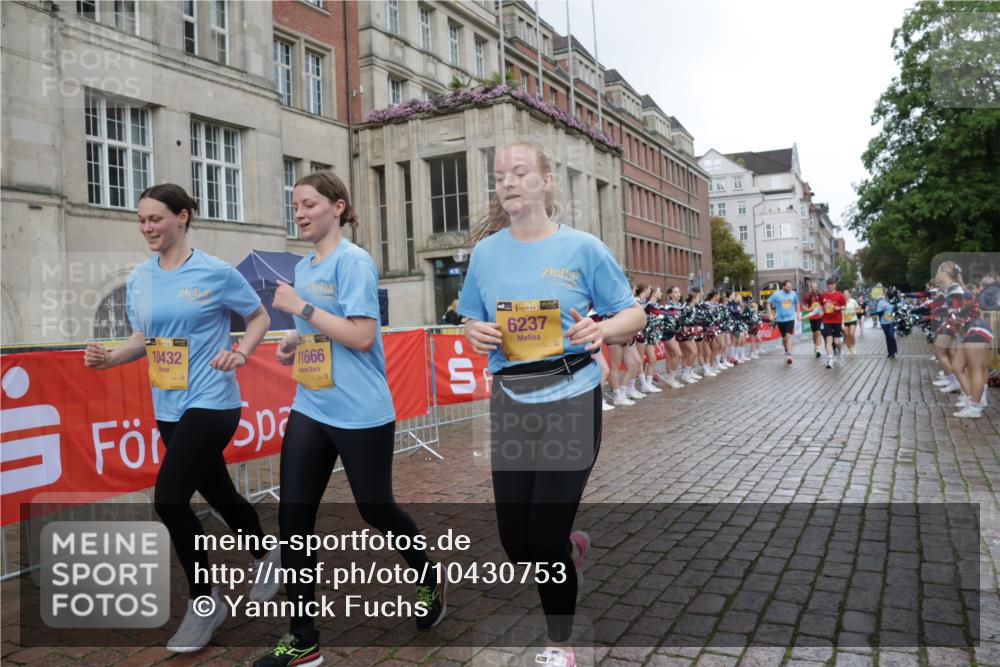 13.09.2026 - Kiel Lauf Yannick Fuchs http://msf.ph/oto/10430753 13.09.2026 11:13:56 Ziel 4575, 8831, 328, 2290, 2607, 4299, 6237, 8492, 8831, 9552, 9553, 9787, 9860, 10432, 10660, 11210, 11666, 12234, 397, 489, 9272, 9873, 6237, 10432, 11666 meine-sportfotos.de