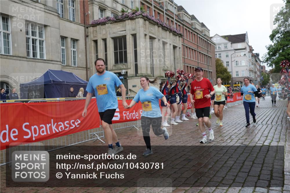 13.09.2026 - Kiel Lauf Yannick Fuchs http://msf.ph/oto/10430781 13.09.2026 11:14:01 Ziel 328, 2290, 2607, 4299, 4575, 8492, 8831, 9552, 9553, 9787, 9860, 10660, 11210, 12234, 397, 489, 3278, 5478, 9272, 9873, 2290, 2607, 4299, 6237, 9860, 10432, 11666, 12234 meine-sportfotos.de