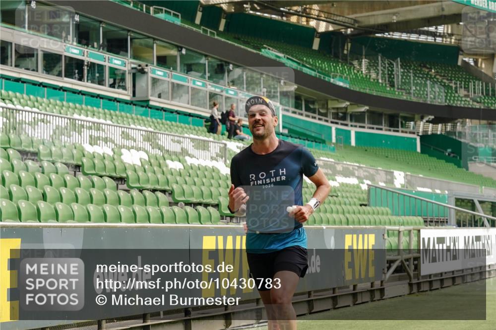 13.09.2026 - 21. swb-Marathon Bremen Michael Burmester http://msf.ph/oto/10430783 13.09.2026 12:24:48 Laufen im Stadion 149, 289, 798, 814, 1313, 1483, 1490, 1544, 1567, 634, 642, 1957 meine-sportfotos.de