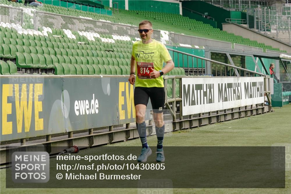 13.09.2026 - 21. swb-Marathon Bremen Michael Burmester http://msf.ph/oto/10430805 13.09.2026 12:24:54 Laufen im Stadion 149, 289, 798, 814, 968, 1313, 1483, 1490, 1544, 1567, 634, 642, 1957 meine-sportfotos.de