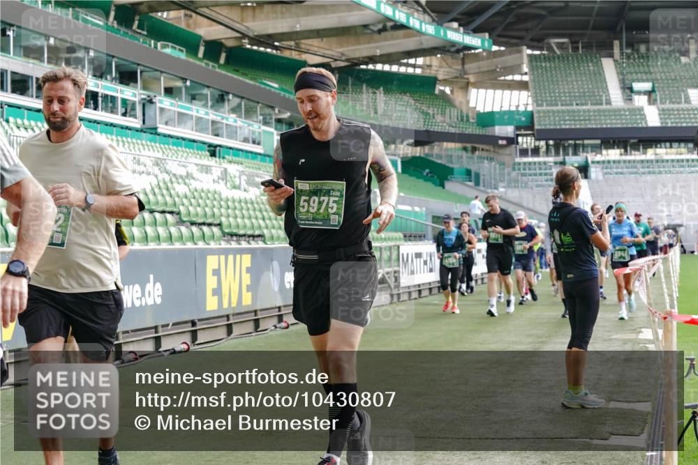 13.09.2026 - 21. swb-Marathon Bremen Michael Burmester http://msf.ph/oto/10430807 13.09.2026 13:28:17 Laufen im Stadion 111, 186, 220, 357, 364, 478, 597, 685, 726, 729, 829, 888, 925, 986, 1079, 1220, 1298, 1325, 1384, 1412, 1496, 1608, 1700, 1741, 1769, 1777, 1958, 1961, 1984, 2236, 2365, 2388, 2404, 2472, 2502, 2507, 2542, 2574, 2593, 2725, 2743, 2748, 2862, 2868, 2875, 2876, 2923, 2924, 2991, 3045, 3050, 3061, 3073, 3154, 3184, 3219, 3238, 3321, 3540, 3589, 3592, 3594, 3595, 3678, 3694, 3756, 3798, 3826, 3853, 3885, 3907, 3978, 3987, 4108, 4238, 4457, 4660 meine-sportfotos.de